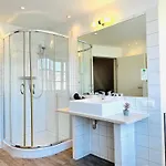 Apartman Robinien Apartment- 4 Personen- 2 Schlafzimmer- Parkplatz- Waschmaschine Wolfsburg