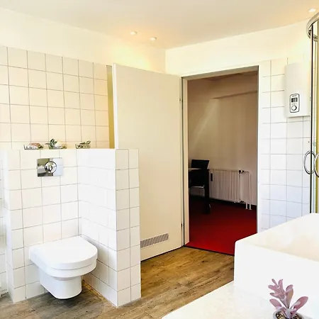 Robinien Apartment- 4 Personen- 2 Schlafzimmer- Parkplatz- Waschmaschine *