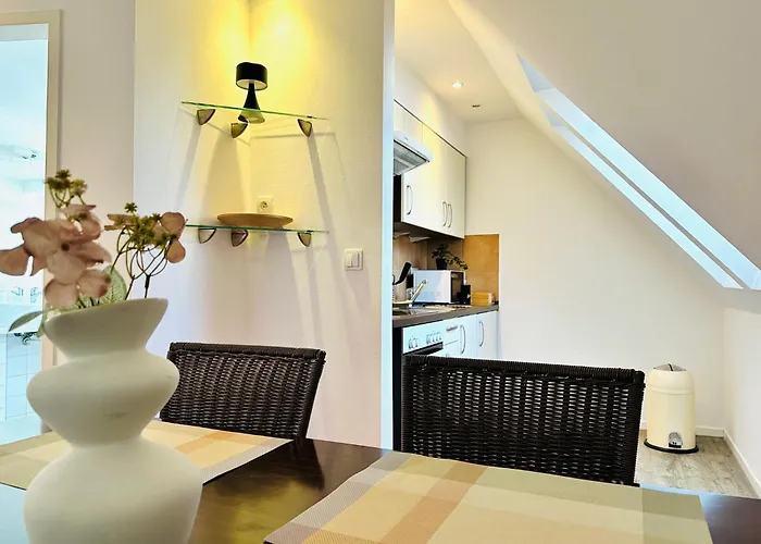 Robinien Apartment- 4 Personen- 2 Schlafzimmer- Parkplatz- Waschmaschine Wolfsbourg