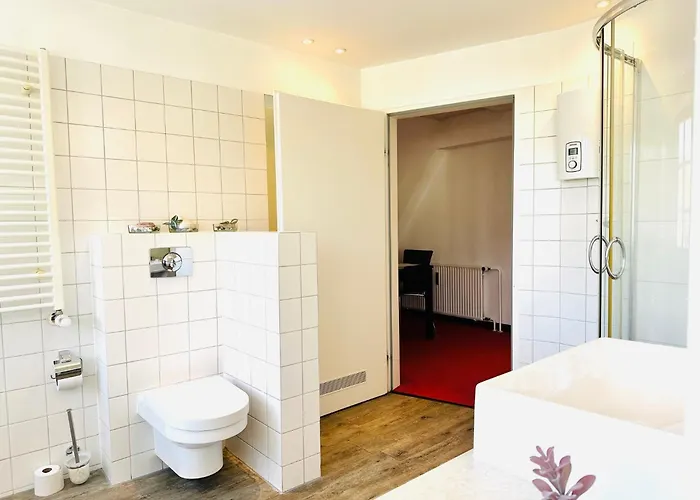 Robinien Apartment- 4 Personen- 2 Schlafzimmer- Parkplatz- Waschmaschine *