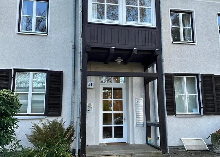 Appartement Robinien Apartment- 4 Personen- 2 Schlafzimmer- Parkplatz- Waschmaschine Wolfsbourg